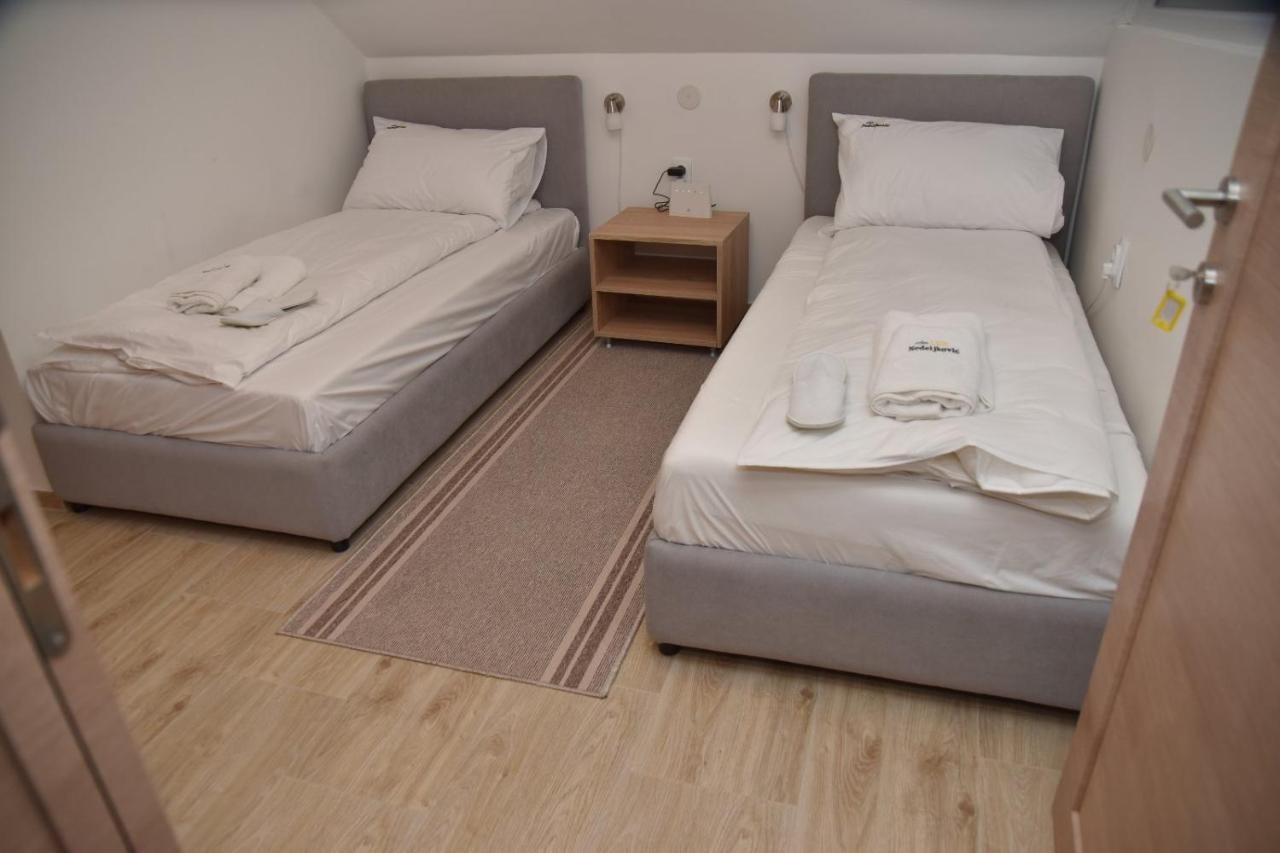 Vila Lux Nedeljkovic Gornja Trepca Čačak Екстериор снимка